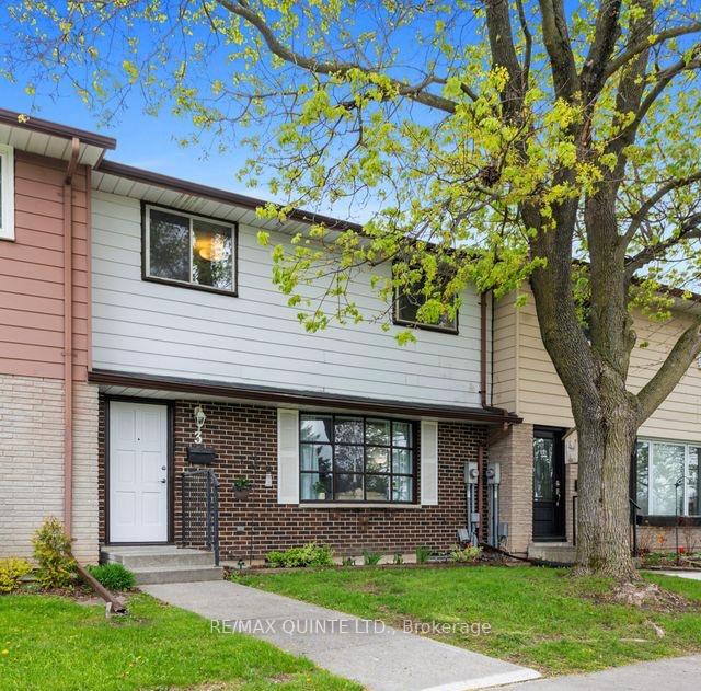 3-splinter-drive-greater-napanee-ontario-x13135136
