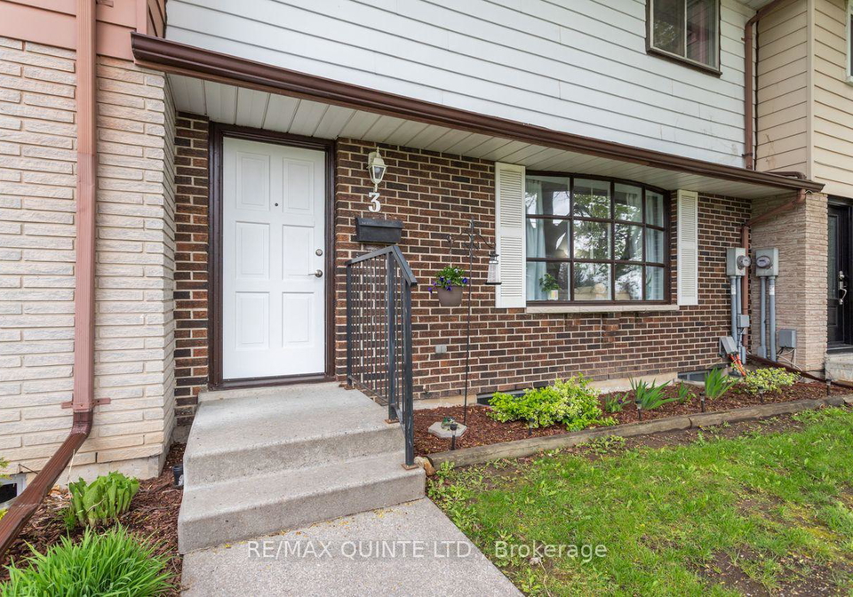3-splinter-drive-greater-napanee-ontario-x13135136