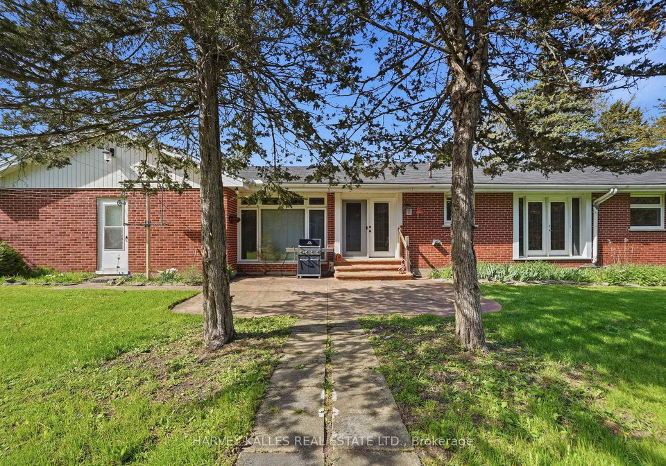 11653-loyalist-parkway-prince-edward-county-ontario-x13135154