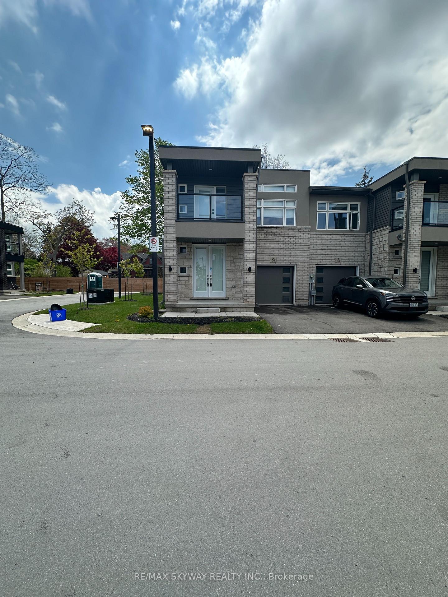 5672-dorchester-road-niagara-falls-ontario-x13135306