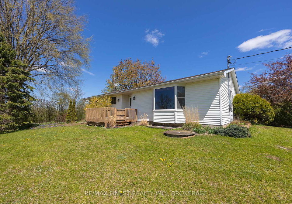 2189-county-road-32-front-of-leeds-seeleys-bay-ontario-x13135328