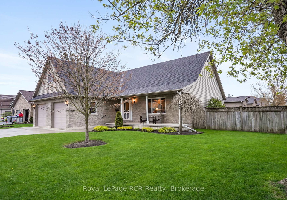 570-reserve-avenue-s-north-perth-ontario-x13135332