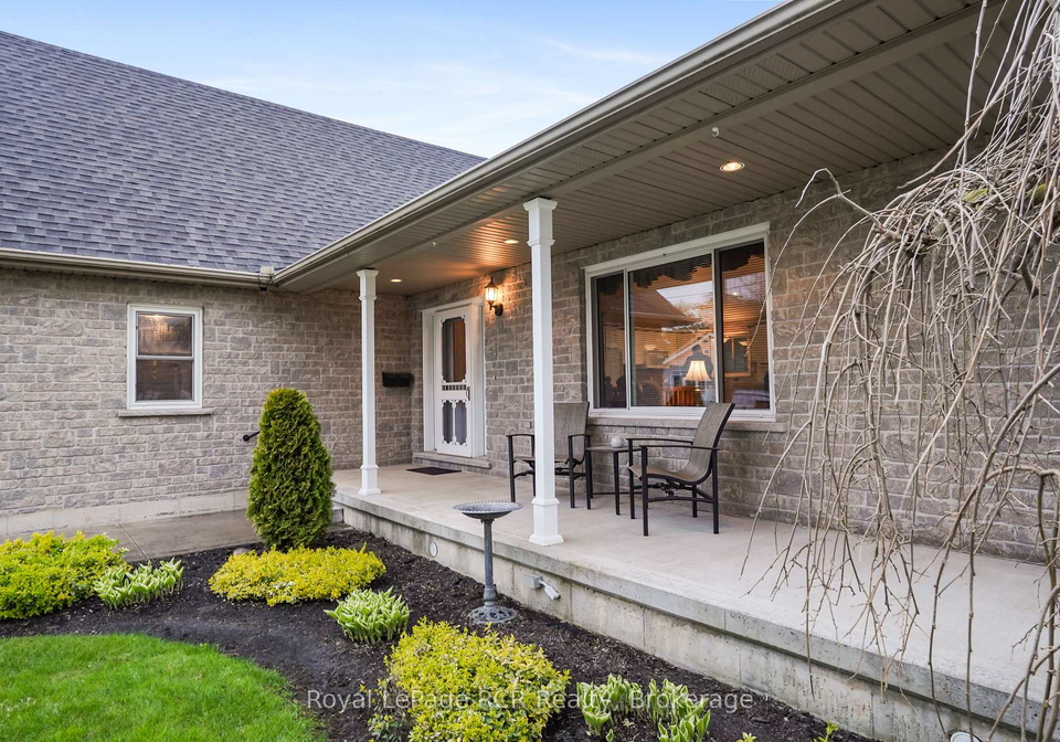 570-reserve-avenue-s-north-perth-ontario-x13135332