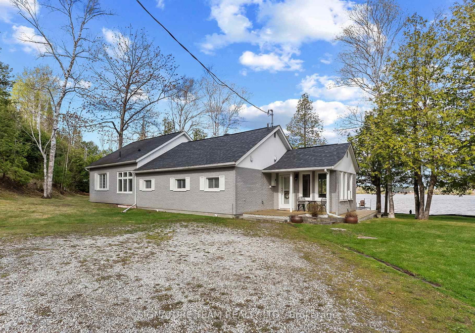 32b-lefty-lane-whitewater-region-ontario-x13135376