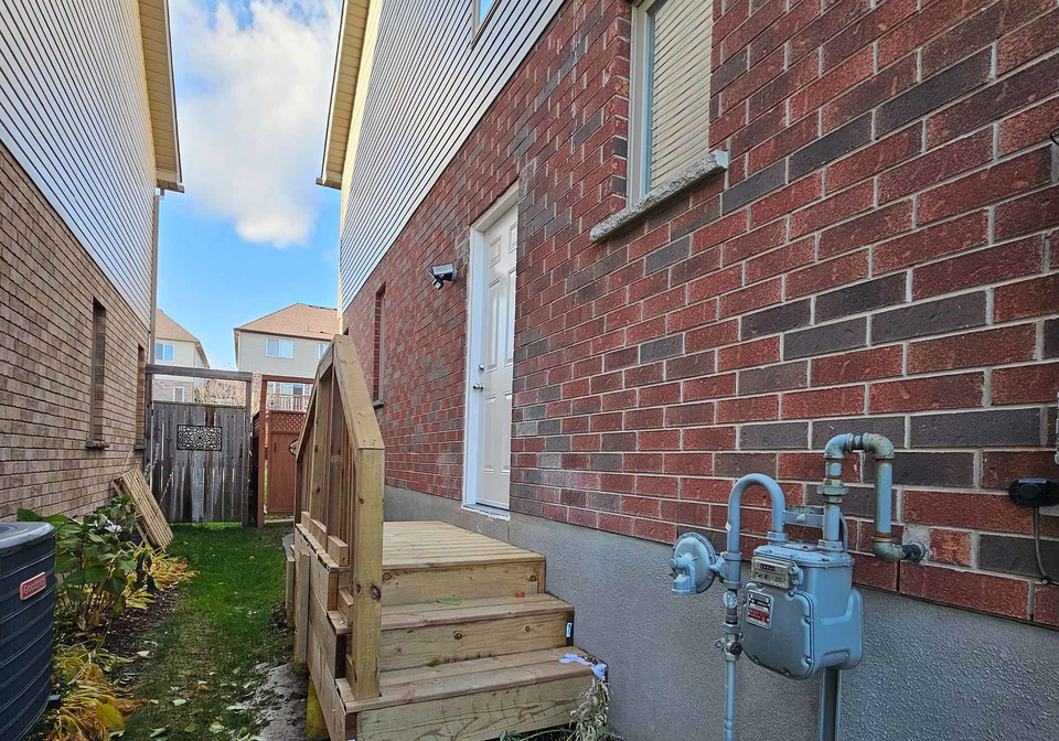 42-acker-street-guelph-ontario-x13135430