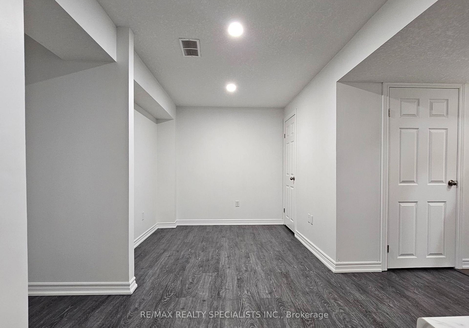 42-acker-street-guelph-ontario-x13135430
