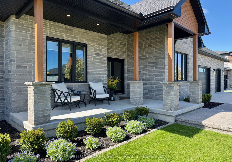 276-hazelton-lane-south-huron-ontario-x13135446