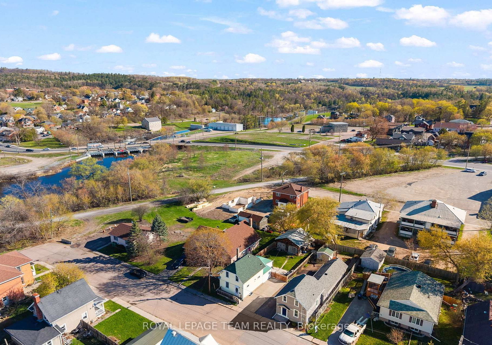 113-queen-street-n-renfrew-ontario-x13135448