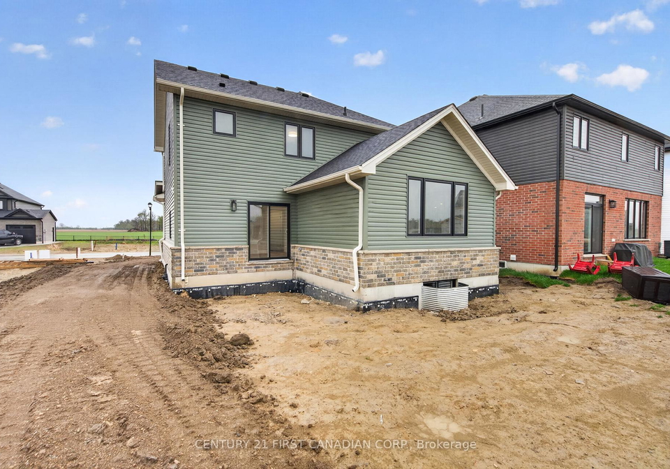 107-sheldabren-street-north-middlesex-ontario-x13135550