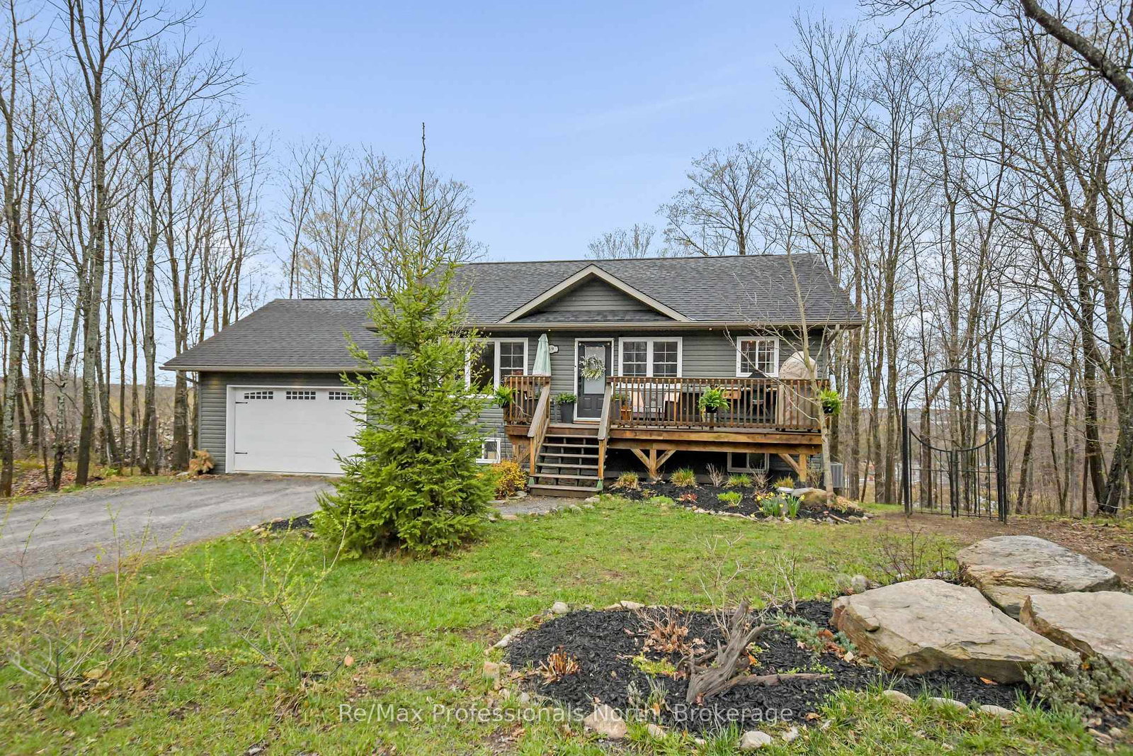 69-yonge-street-s-huntsville-ontario-x13135676