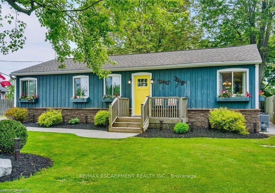 8-beach-road-haldimand-ontario-x13135750