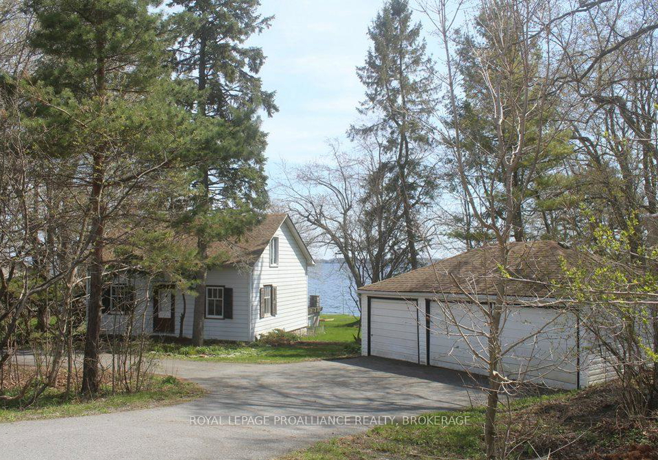 4690-bath-road-loyalist-ontario-x13135960