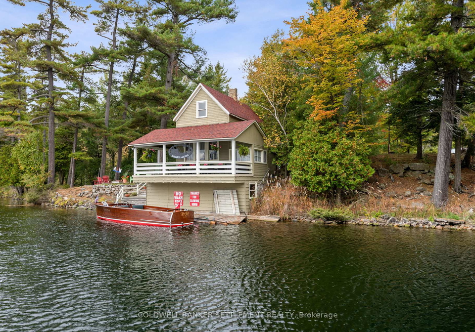 300-302-isobel-lane-tay-valley-ontario-x13136182