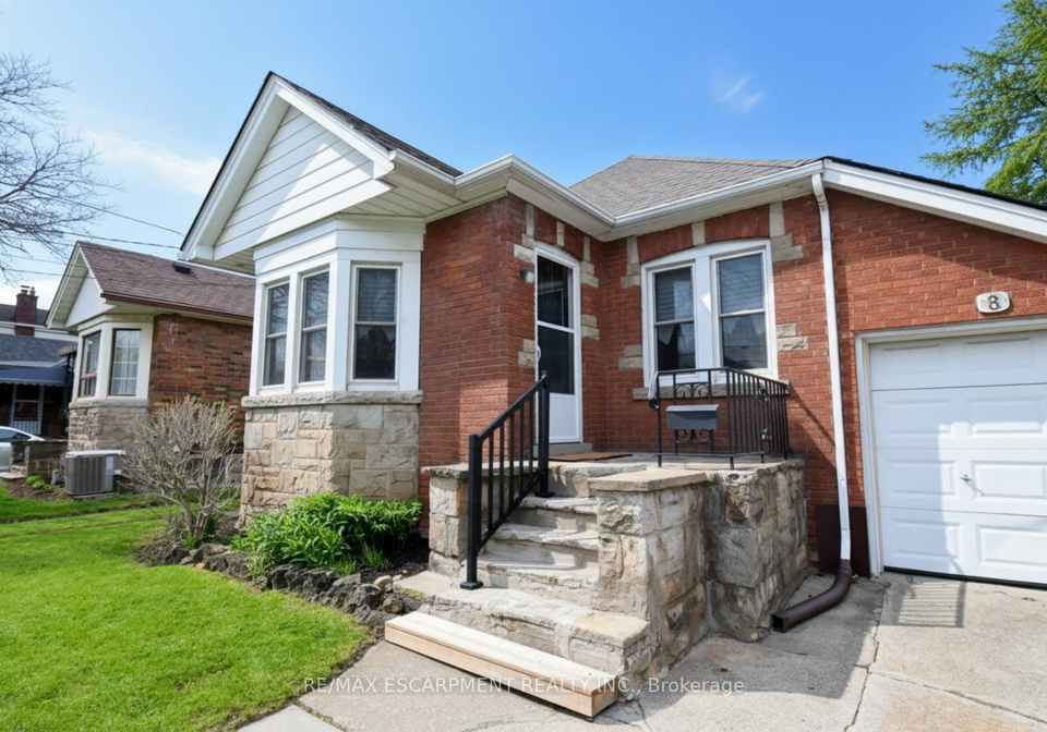 8-norwood-road-hamilton-ontario-x13136216