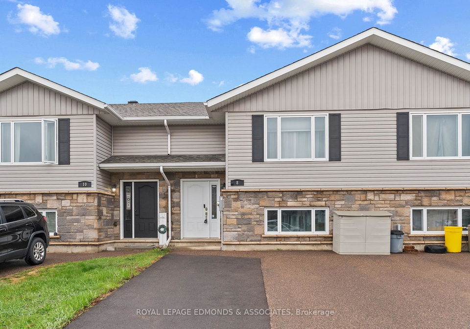 8-william-thomas-drive-petawawa-ontario-x13136250