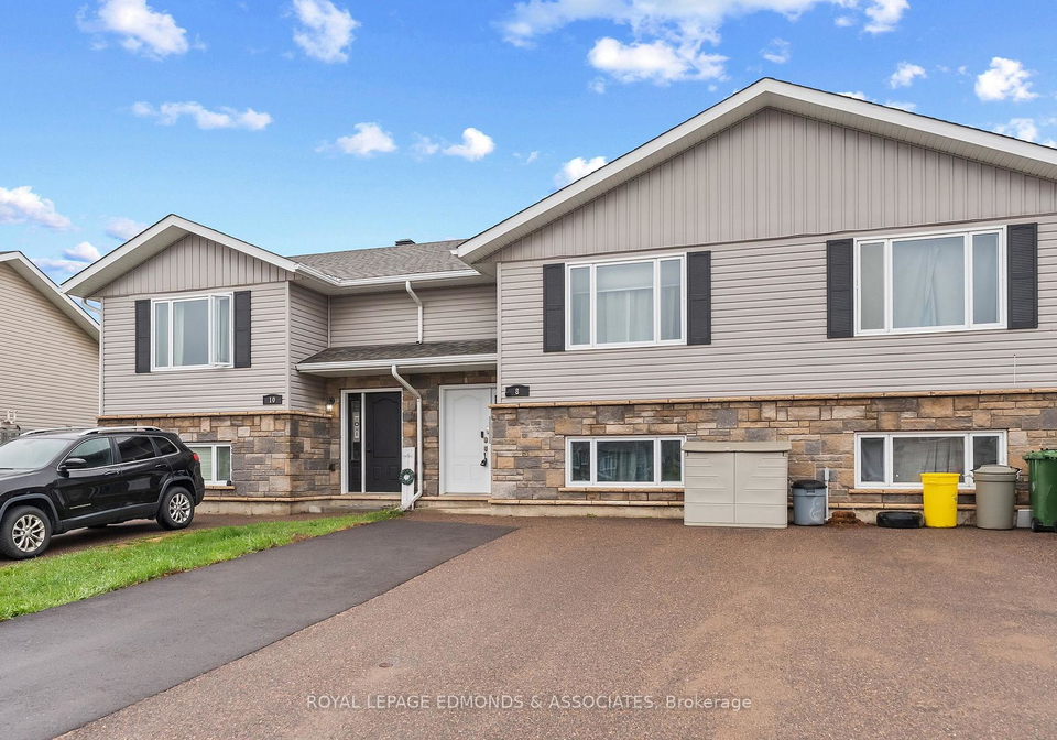 8-william-thomas-drive-petawawa-ontario-x13136250