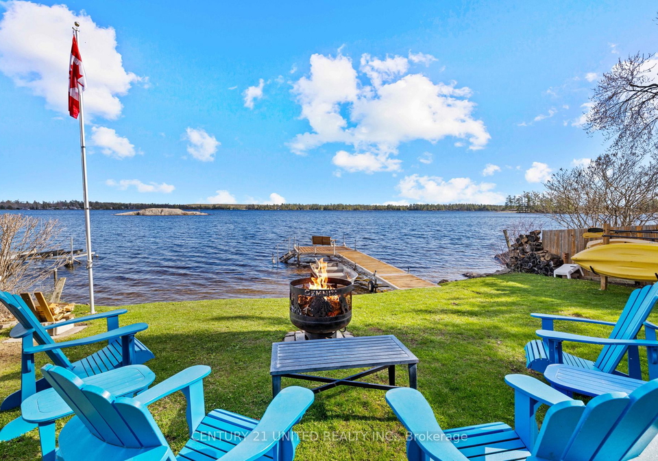31-fire-route-28-north-kawartha-ontario-x13136290