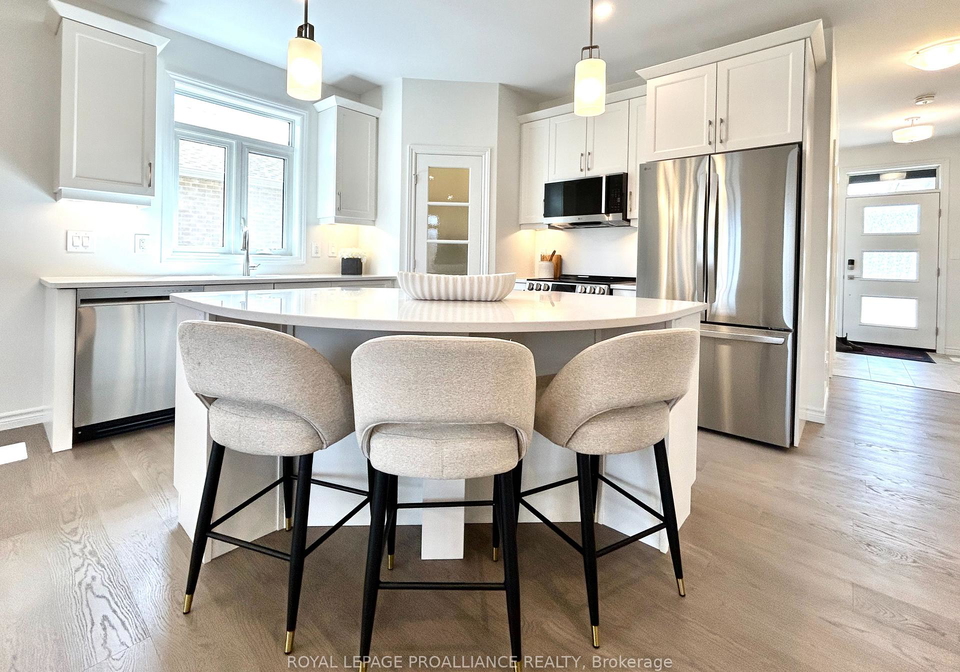 134-stonecrest-boulevard-quinte-west-ontario-x13136294
