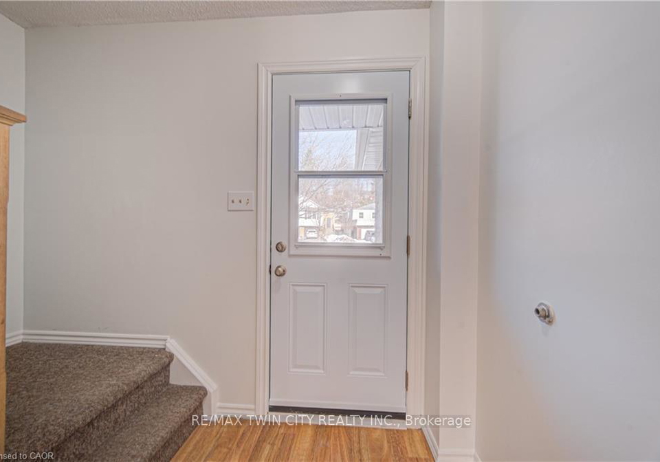 277-pioneer-drive-kitchener-ontario-x13136466