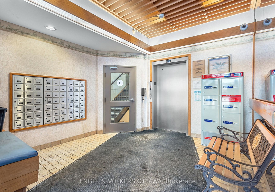 6532-bilberry-drive-ottawa-ontario-x13136500