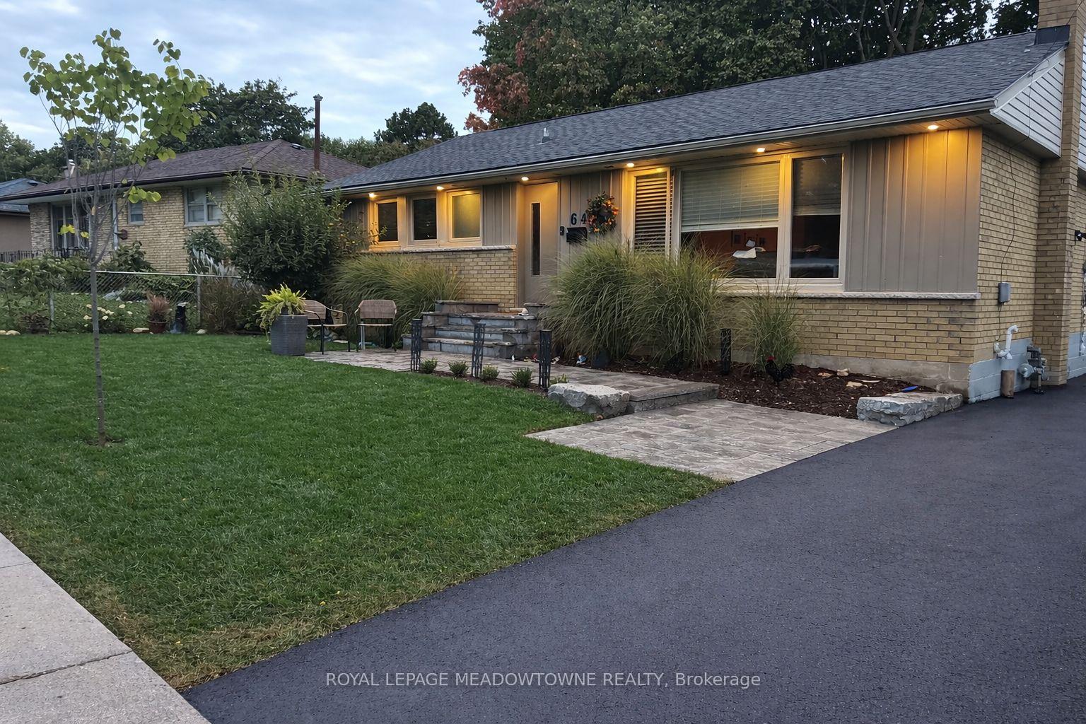 64-dumbarton-street-guelph-ontario-x13136628