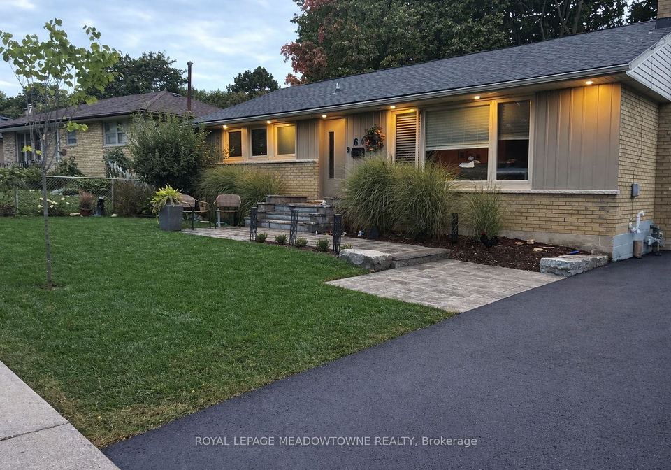 64-dumbarton-street-guelph-ontario-x13136628