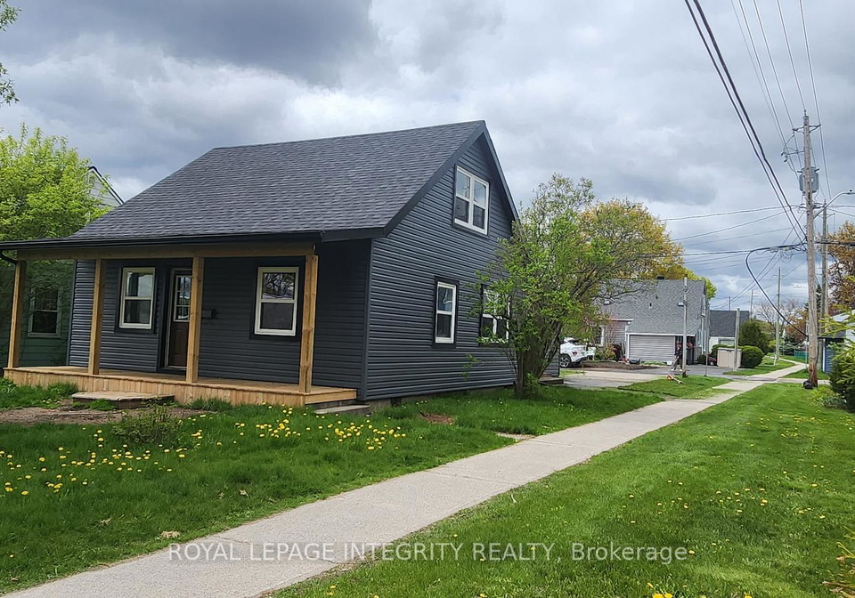 17-roosevelt-drive-smiths-falls-ontario-x13136946
