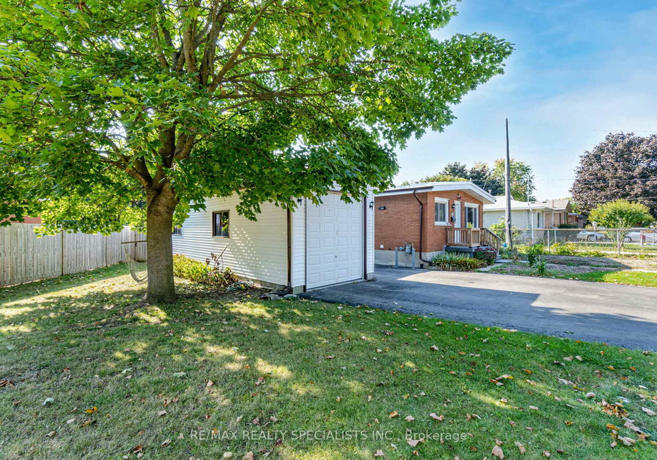 22-balmoral-drive-guelph-ontario-x13137218