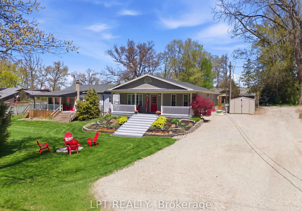 7652-riverside-drive-lambton-shores-ontario-x13137284