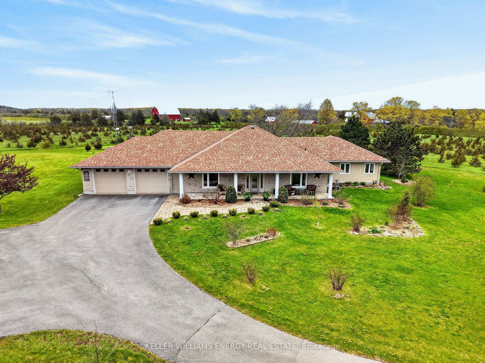 160-mckinley-crossroad-cross-prince-edward-county-ontario-x13137290