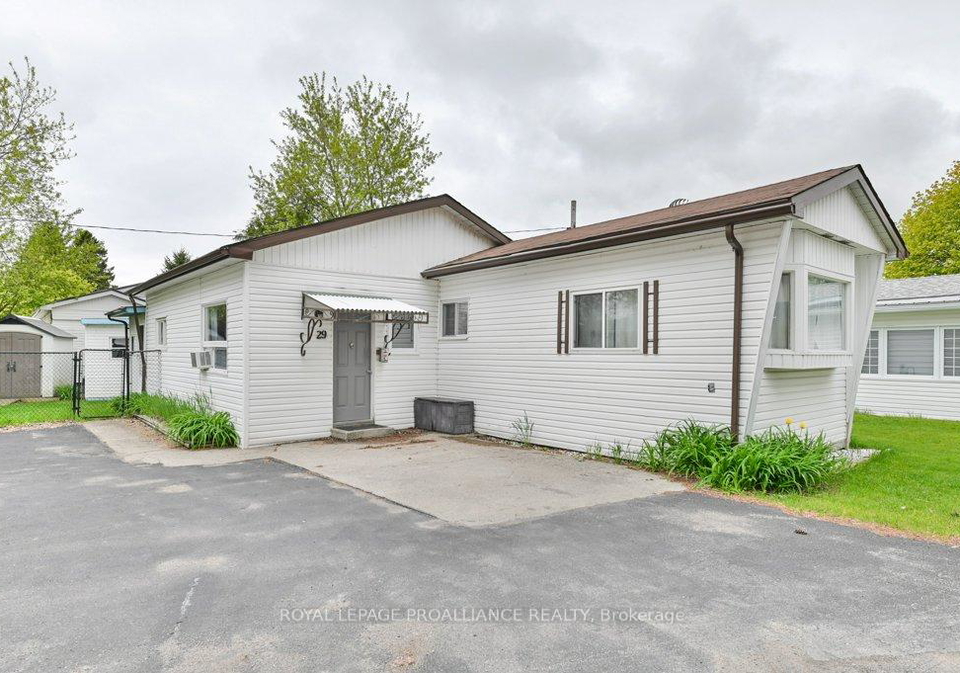 63-whites-road-quinte-west-ontario-x13137330
