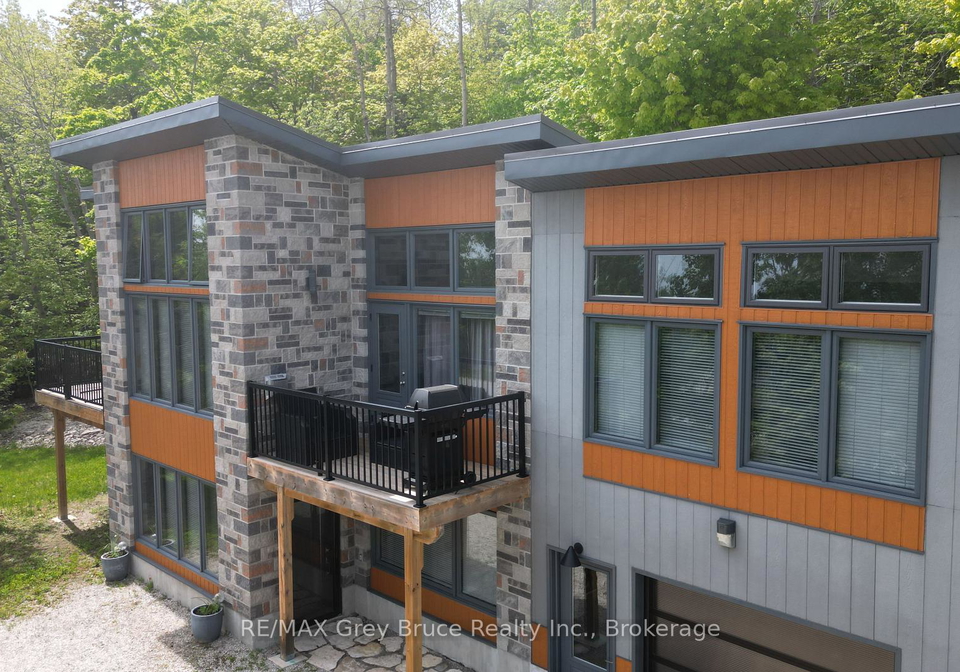 17-shoreline-drive-northern-bruce-peninsula-ontario-x13137392