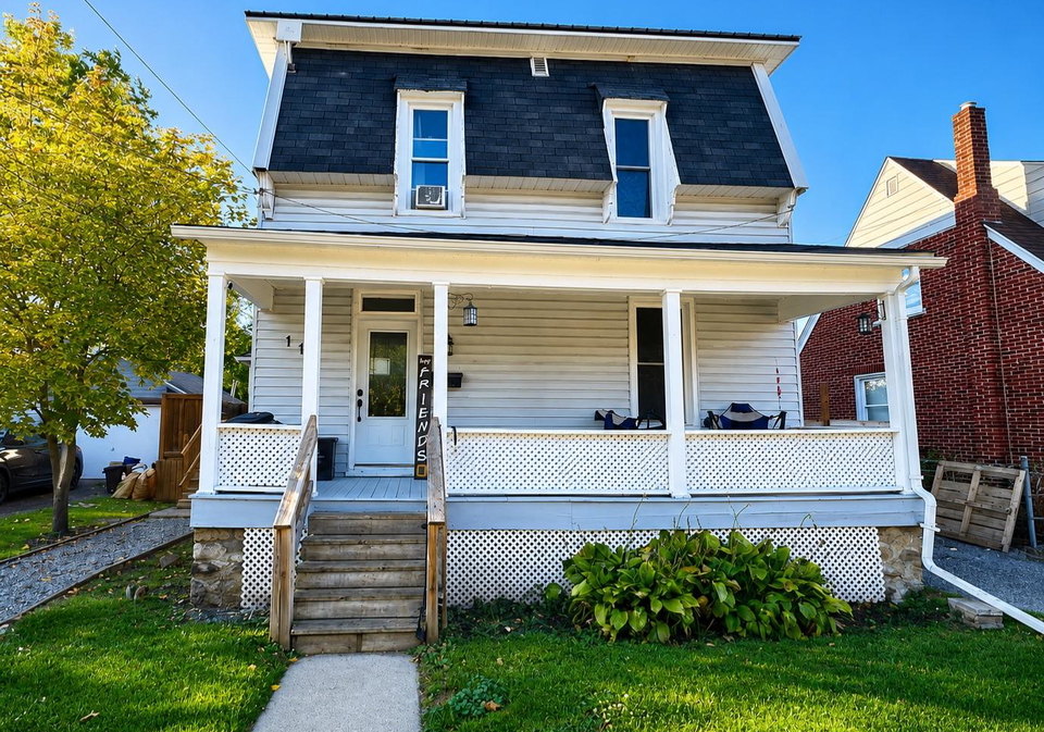 114-main-street-e-smiths-falls-ontario-x13137446
