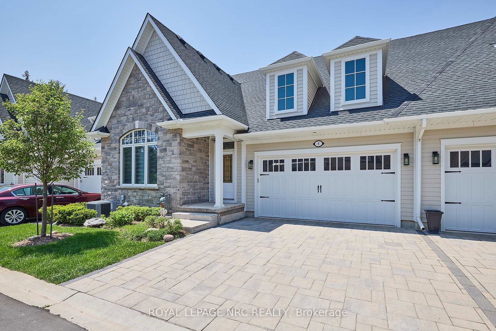 9-sassafras-row-fort-erie-ontario-x13137568