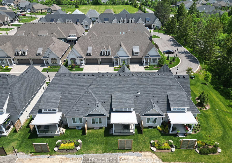 9-sassafras-row-fort-erie-ontario-x13137568