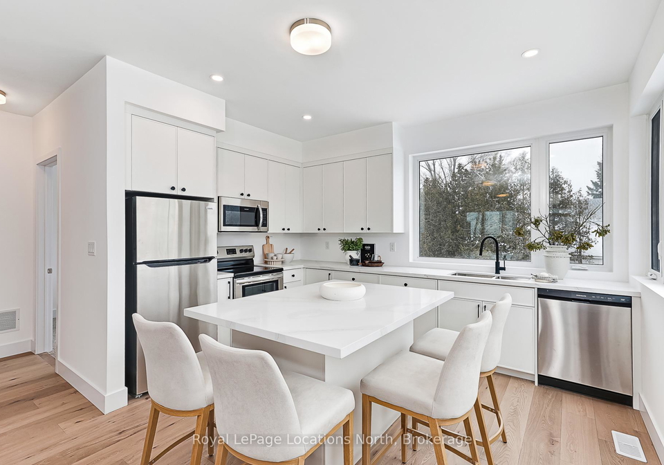 25-lansdowne-street-s-blue-mountains-ontario-x13137588