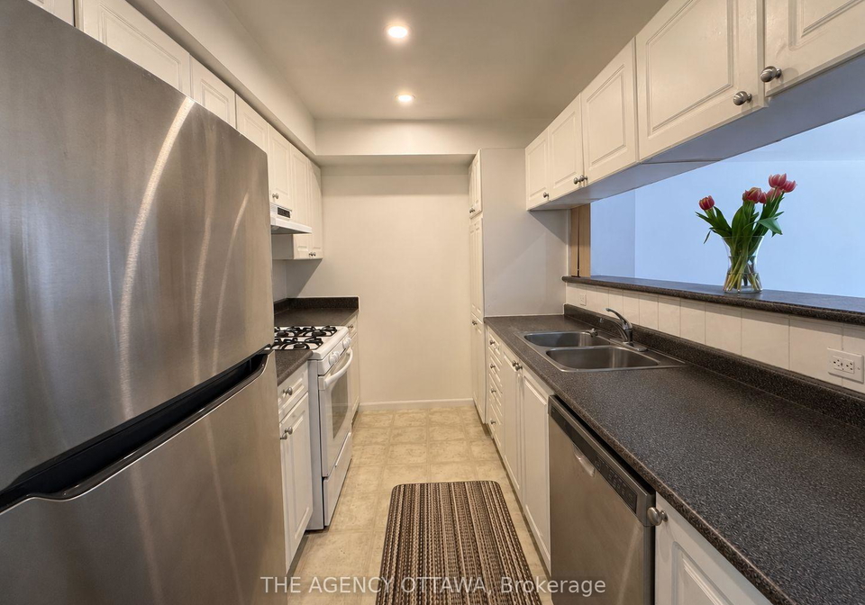 222-freedom-private-ottawa-ontario-x13137700