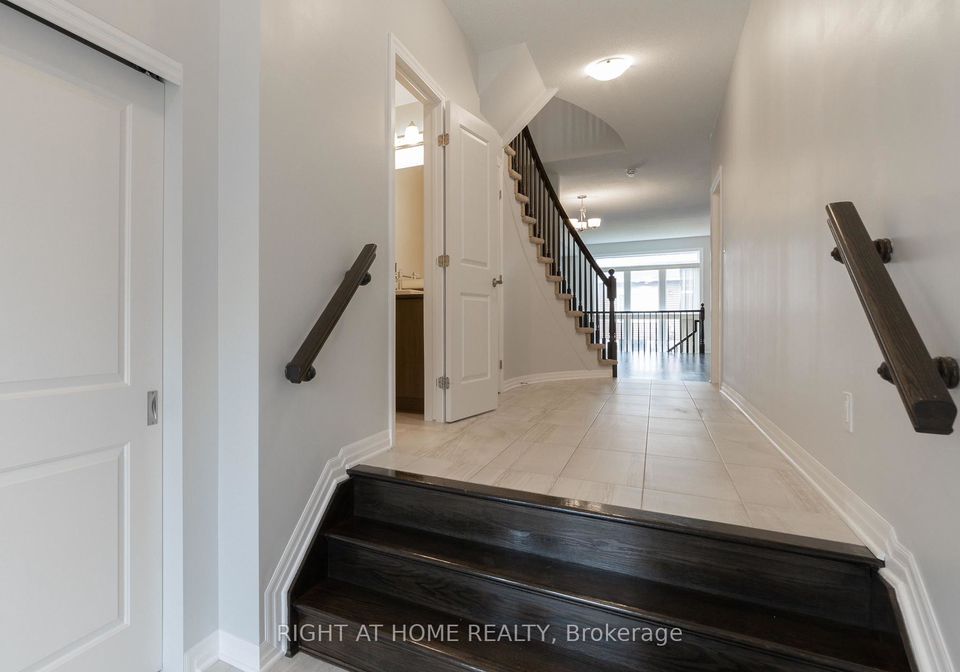 135-overberg-way-kanata-ontario-x13137758