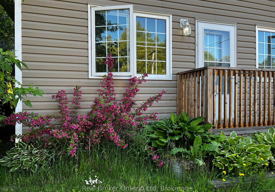 208-s-second-avenue-s-south-bruce-peninsula-ontario-x13138440