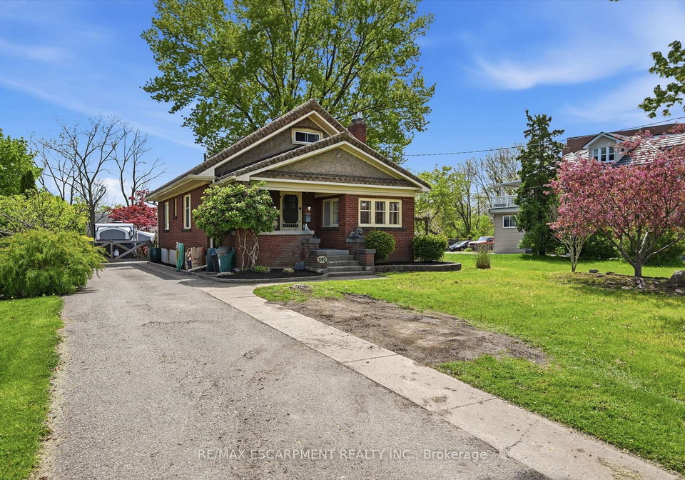 392-queenston-street-st-catharines-ontario-x13138566