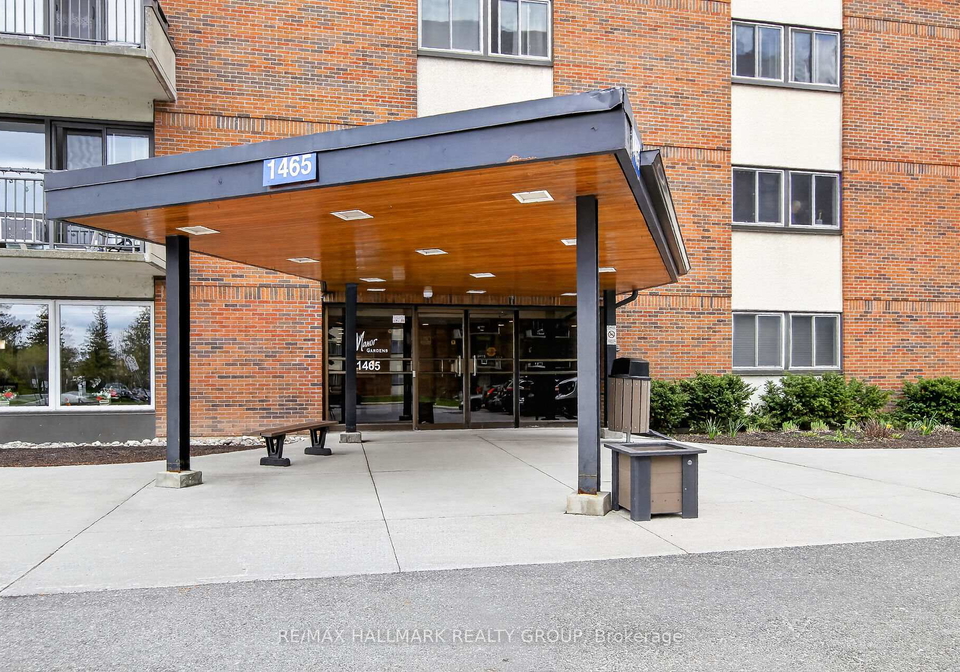 1465-baseline-road-ottawa-ontario-x13138672