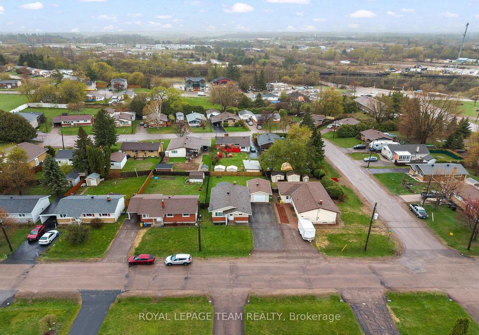 128-ellis-avenue-pembroke-ontario-x13138936