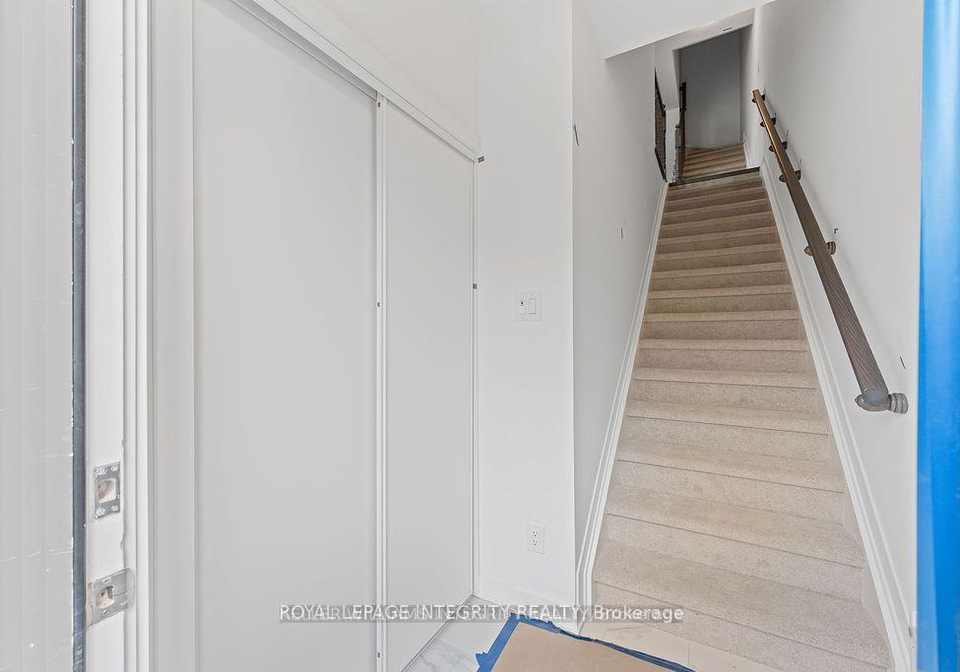 310-lillian-freiman-private-ottawa-ontario-x13138952