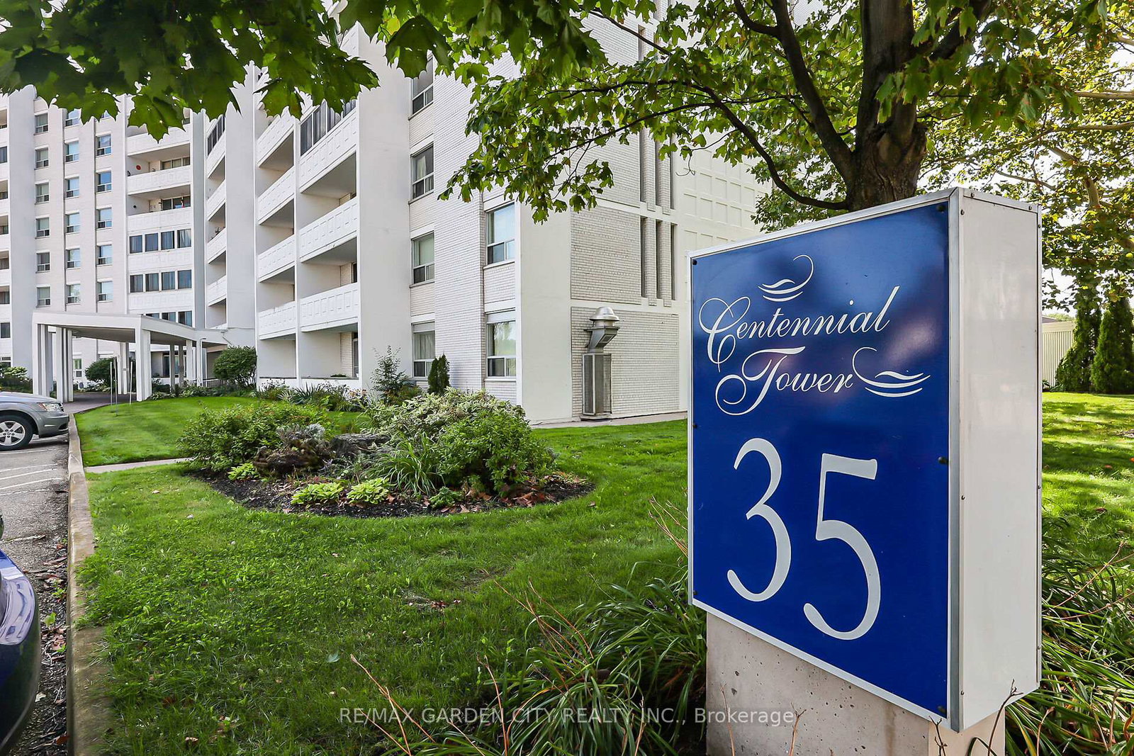 35-towering-heights-boulevard-st-catharines-ontario-x13139046