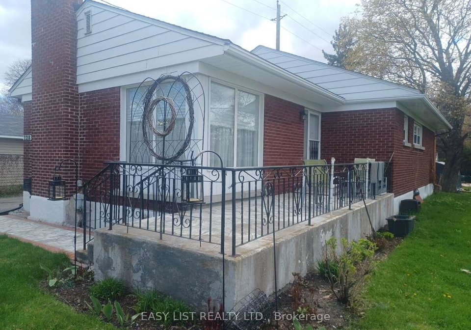2218-iris-street-ottawa-ontario-x13139048