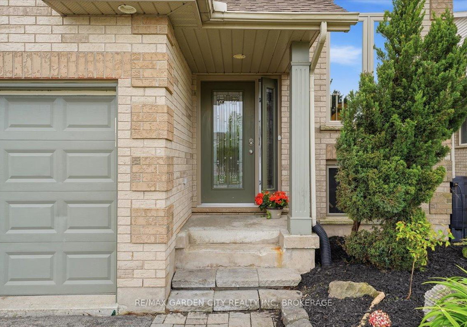 325-winterberry-boulevard-thorold-ontario-x13139082