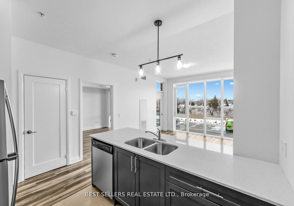 16-concord-place-grimsby-ontario-x13139130