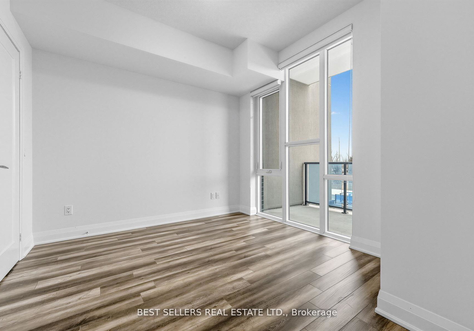 16-concord-place-grimsby-ontario-x13139130