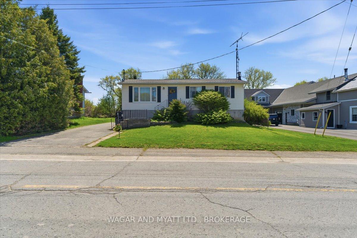 429-county-road-19-concession-w-prince-edward-county-ontario-x13139206