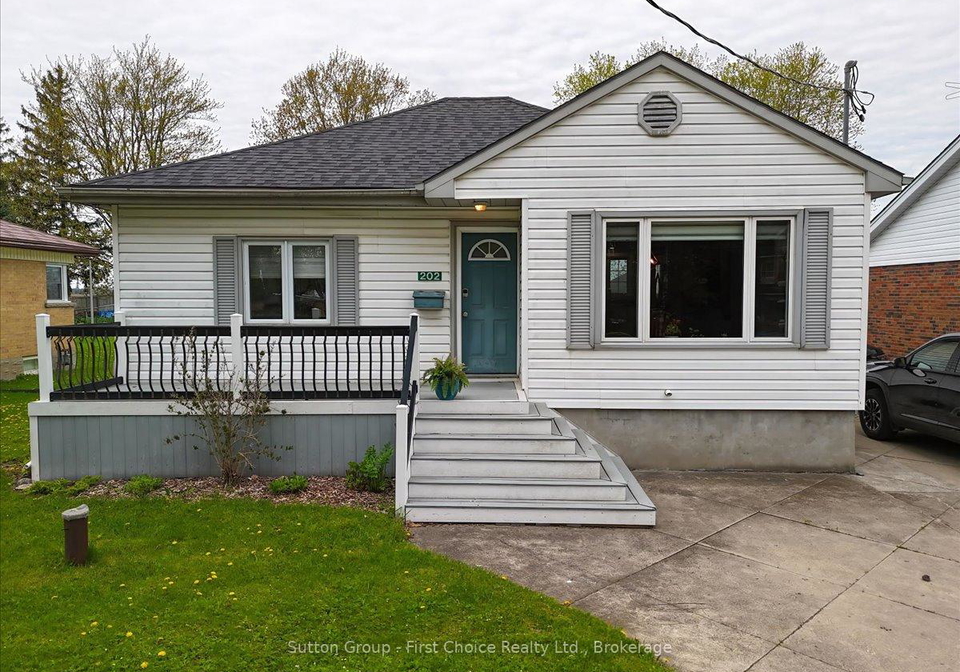 202-huron-road-perth-south-ontario-x13139242